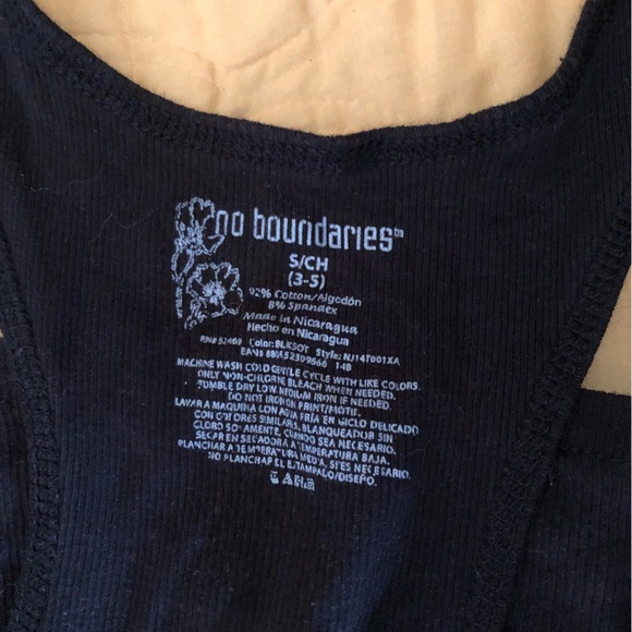 Black simple basic ribbed tank, comfy and stretchy - Picture 2 of 3